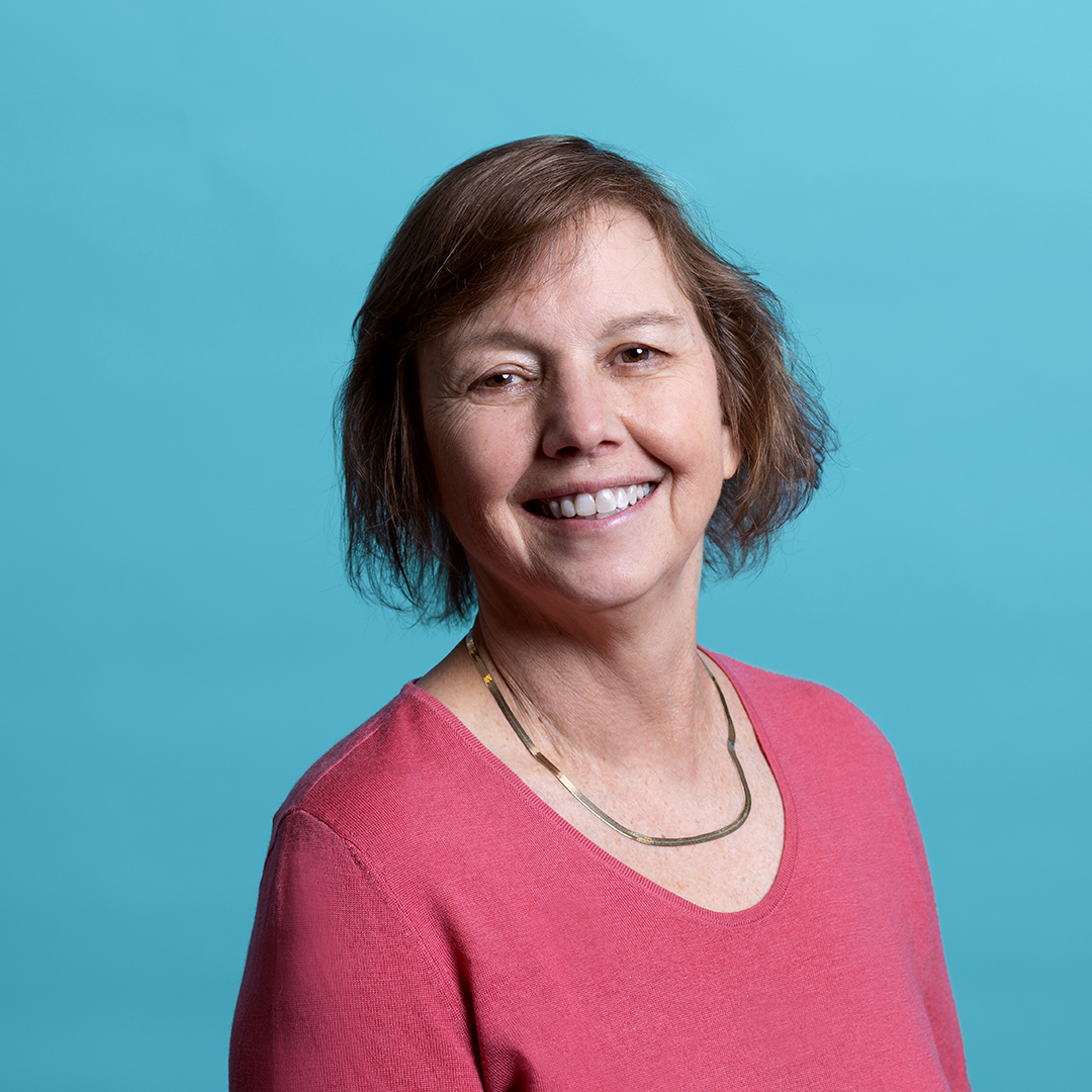 portrait of Shannon Meyer